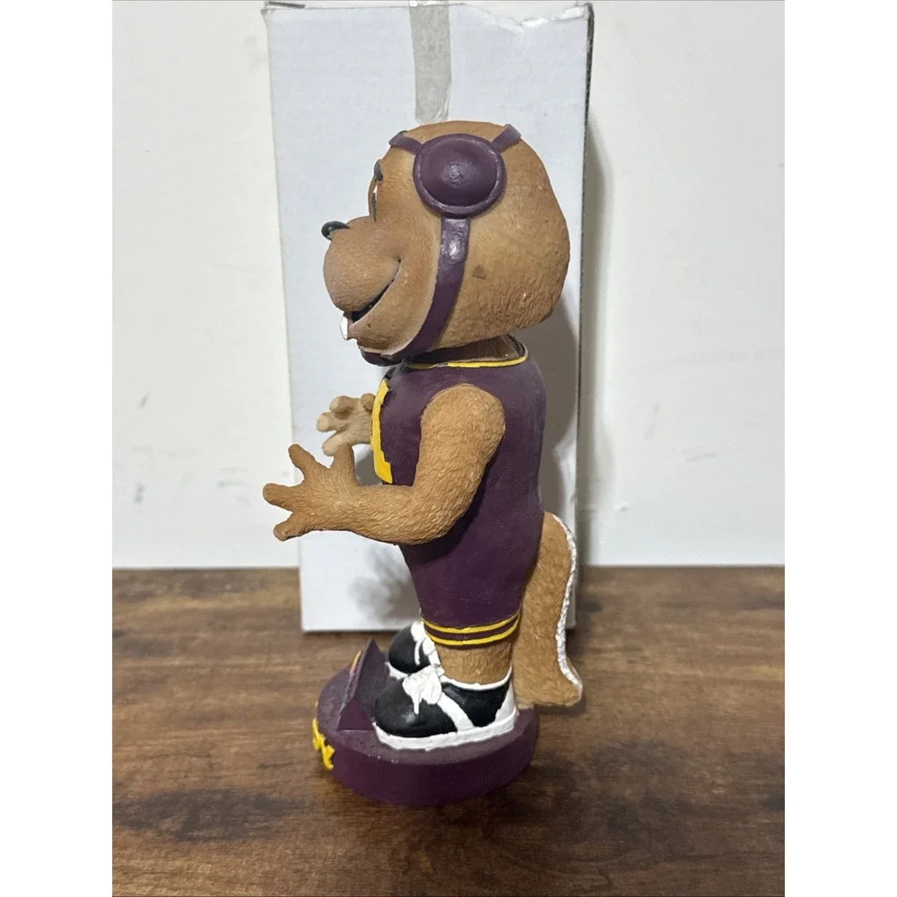 Vintage Minnesota Goldy Gopher 7